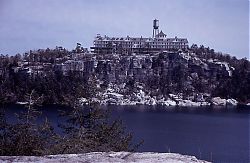 1968-Cliff_House_Lake_Minnewaska2CNY.jpg