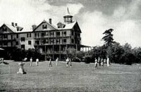 Filename=clifflawn.jpg
Filesize=15KiB
Dimensions=433x284
Date added=Nov 19, 2006 clifflawn.jpg